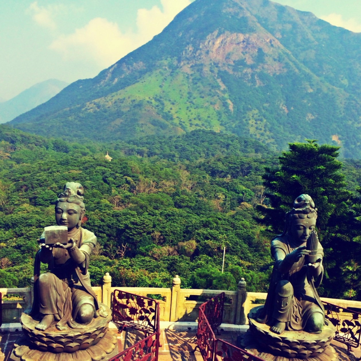 Lantau Island's Tian Tian Buddha 2 Days in Hong Kong