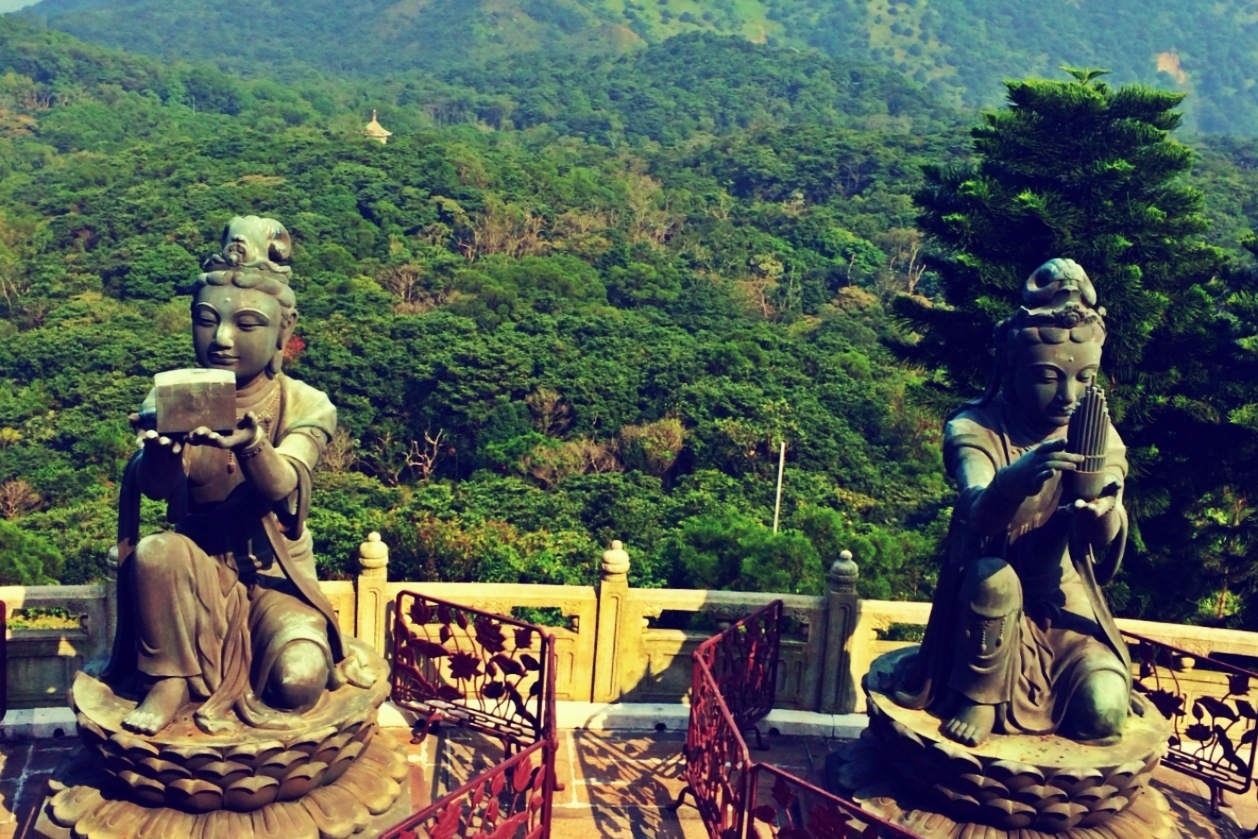 Lantau Island's Tian Tian Buddha 2 Days in Hong Kong