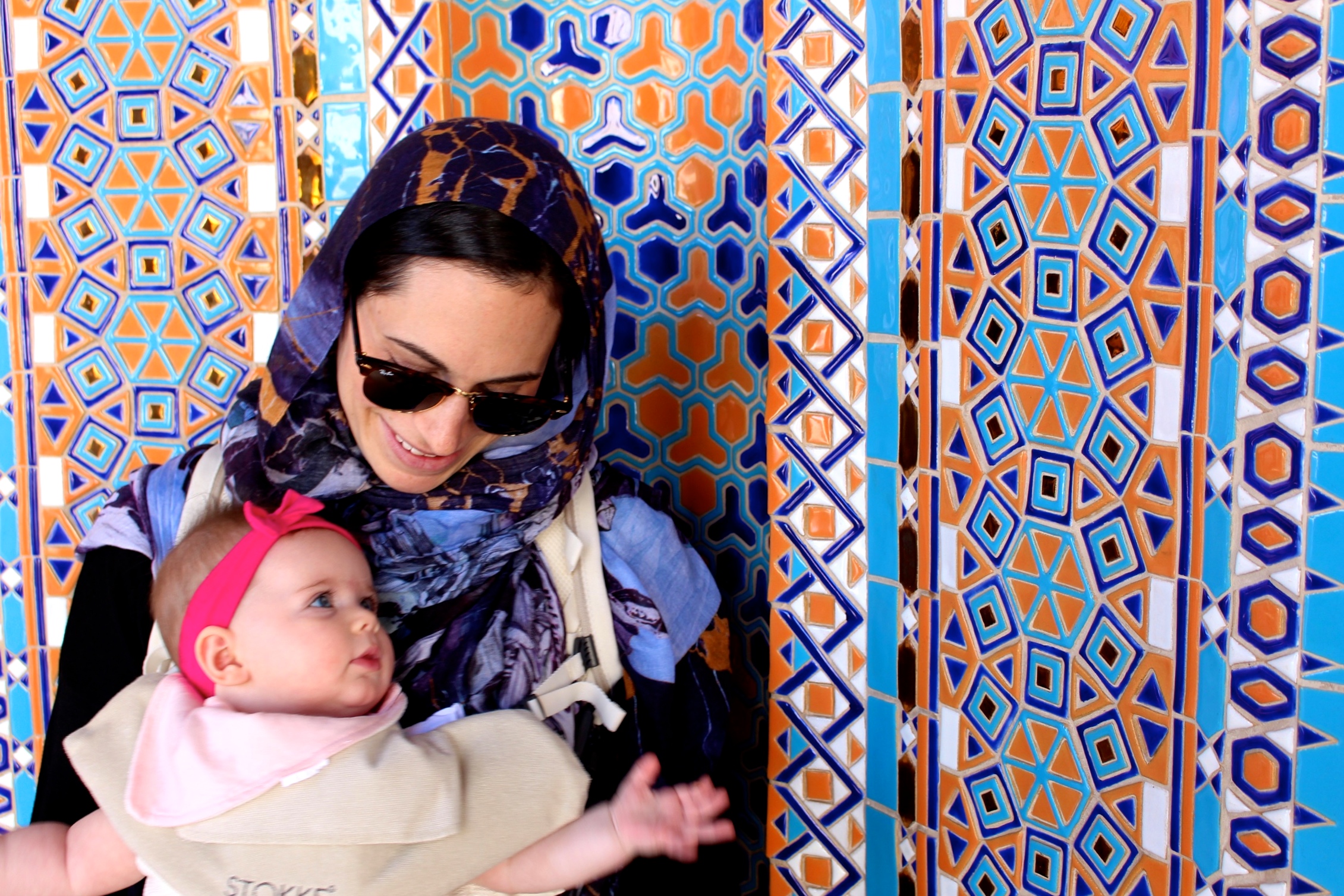 erica-nala-oman-mosque-mosiacs baby travel oman