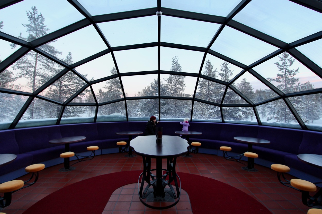 glass igloo bar finland