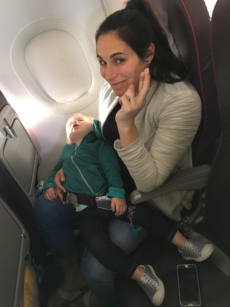 getting babies to sleep on flights