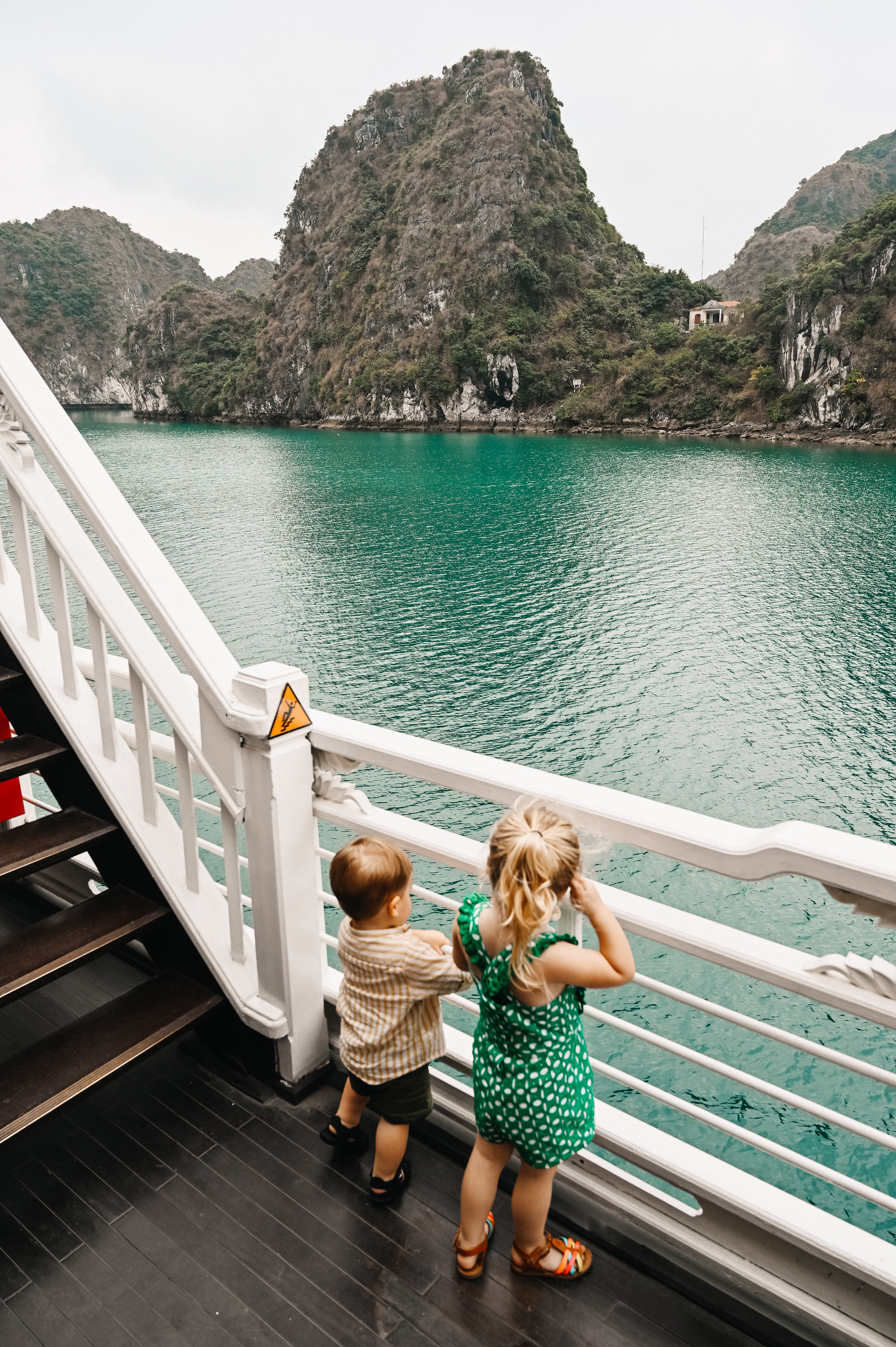 halong bay with kids