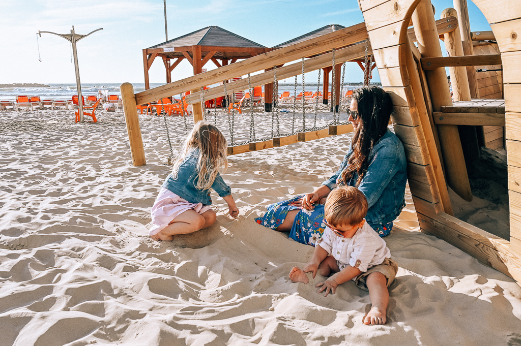 gordons beach with kids