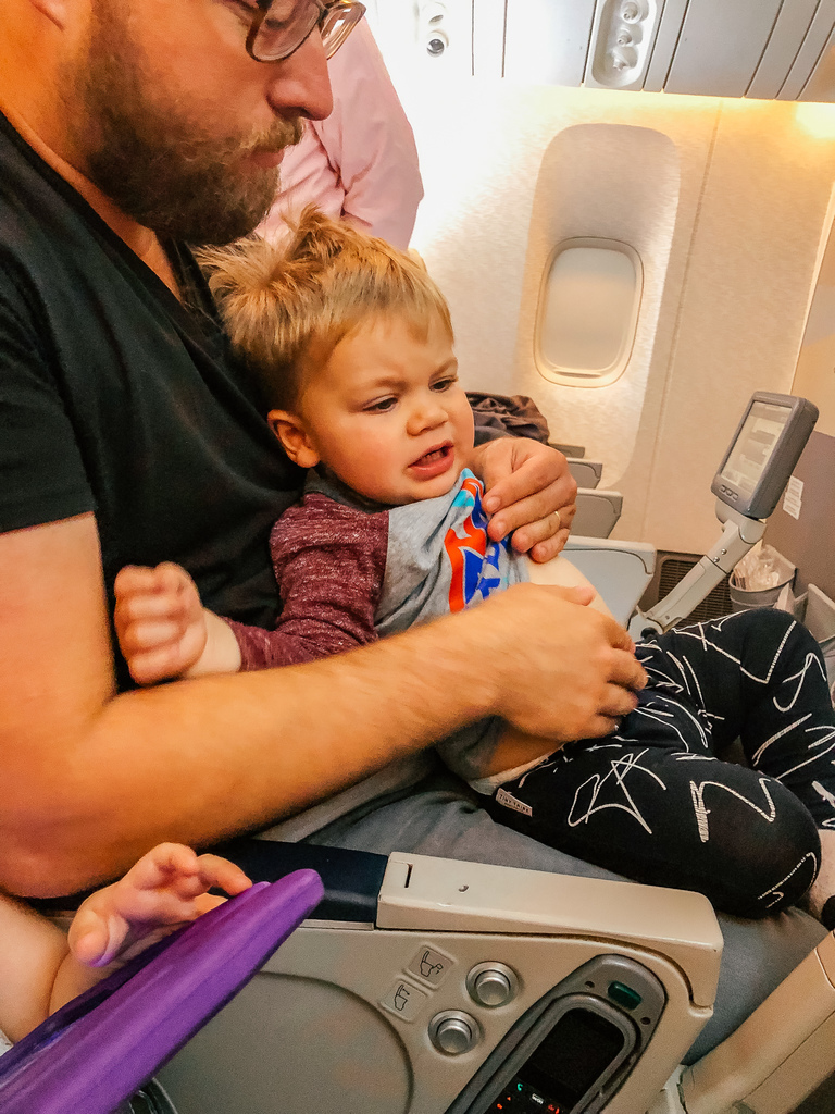 kids on flights